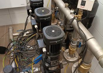 zestaw hydroforowy 3x GRUNDFOS POMPA PIONOWA CR 5-4 A-A-A HQQE 0.55