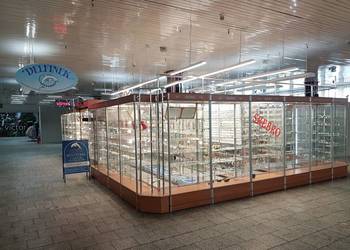 Sprzedam sklep z biżuterią wraz towarem i wyposażeniem