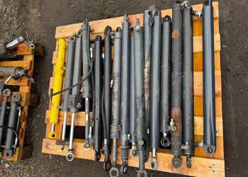 Siłownik hydrauliczny dwustronnego działania