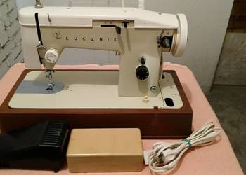 Sprzedam maszynę do szycia Łucznik 466.
