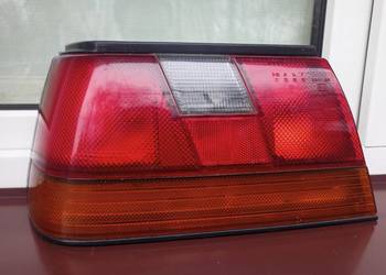 Nissan Sunny N13 lampa tył tylna lewa
