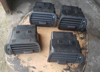 Seat Leon I Audi A3 nawiew kratka boczna 8L0820901