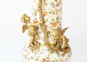Porcelanowy wazon waza z amorami porcelana z brązem