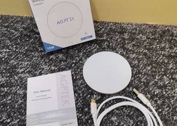 AGPTEK DW11 Bezprzewodowa ładowarka 15W