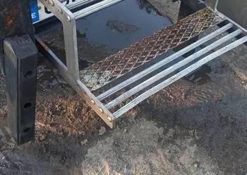 Stopnie schody schodki Iveco Daily składane chowane