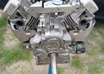Kosiarka traktorek Silnik Briggs & Stratton V2  28hp