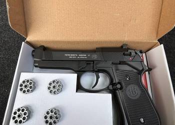 Wiatrówka Beretta M92FS 4,5mm Black + 2 magazynki