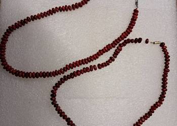 dwa naszyjniki z prlu wykonane z drewna stan bdb obwód około 40 cm