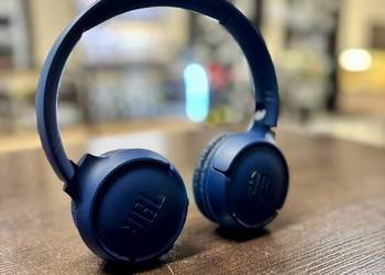 Słuchawki bezprzewodowe nauszne JBL Tune 510BT.