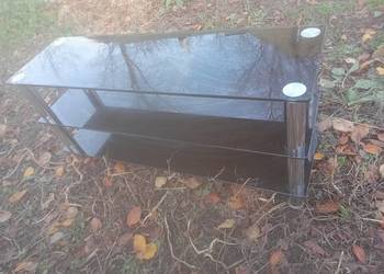 Szklany stolik pod telewizor Szklany stolik pod telewizor