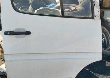 Drzwi prawe przód przednie Mercedes Sprinter 97r-06r białe