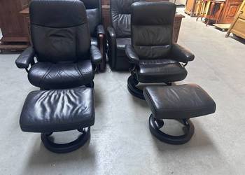 Rozkładany obrotowy fotel ze skóry z dopasowanym podnóżkiem