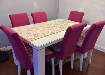 Stół do jadalni z krzesłami