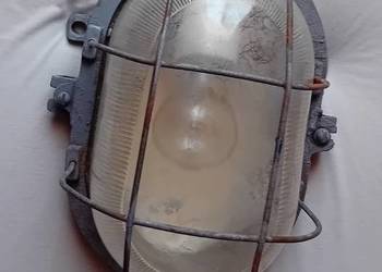 Lampa przemysłowa tzw. kanałowa ZAOS, PRL. Oprawa żeliwna hermetyczna. Lampa przemysłowa tzw. kanałowa ZAOS, PRL. Oprawa żeliwna hermetyczna.