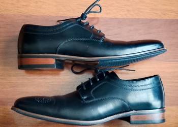 Eleganckie półbuty skórzane typu Derby Brogue firmy Wittchen (realne 41).