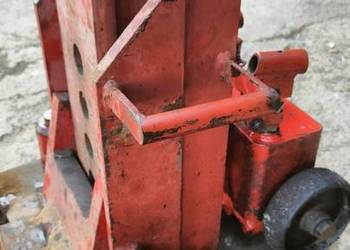 Podnosnik do maszyn 15 ton