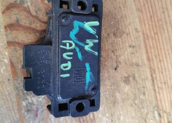 AUDI VW SEAT CZUJNIK CISNIENIA 8768050