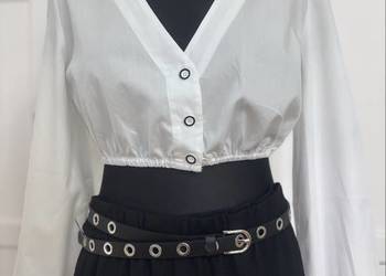 Top, bluzka koszulowa z bufiastymi rękawami.