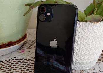 iPhone 11 Black 64 GB