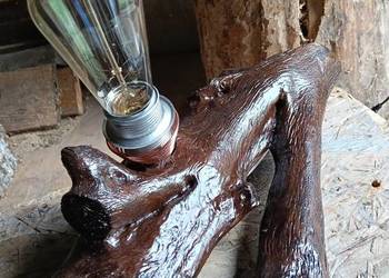 Rustykalna lampa własnoręcznie wykonana z pnia