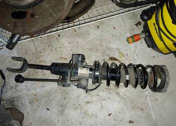 BMW F01 2009r 3,0benzyna N54 macperson przód lewy prawy