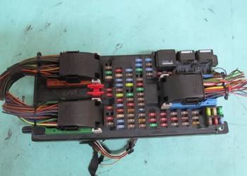 DISCOVERY III 2.7 TD 07r skrzynka bezpieczników YQE500420