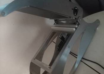 Zgrzewarka do pojemników z matrycą