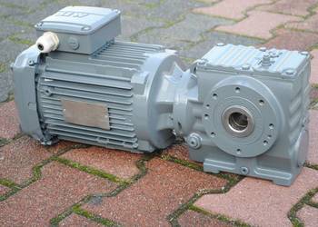 Motoreduktor kątowy 1.5kw. 103obr./min.. SEW. SA57DRN90L4