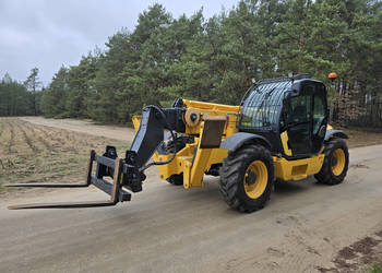 Ładowarka teleskopowa NEW HOLLAND LM 1745 Turbo + KOSZ, widły, pilot (17 m… Ładowarka teleskopowa NEW HOLLAND LM 1745 Turbo + KOSZ, widły, pilot (17 m…