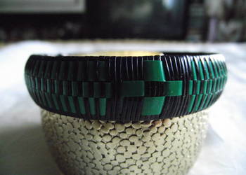 PLECIONA BRANSOLETA CZARNO - ZIELONA PLECIONA BRANSOLETA CZARNO - ZIELONA