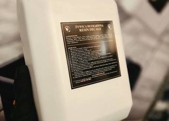 Żywica Bezbarwna Resin Decals 5L na nagrobki, pomniki i lastryko