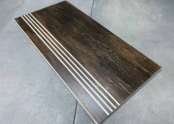 Drewno na schodach, stopnica gresowa drewnopodobna 30x60