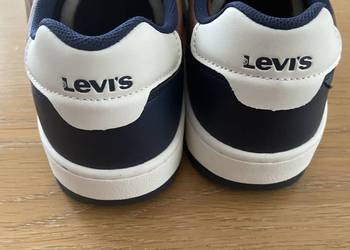 Buty Levis