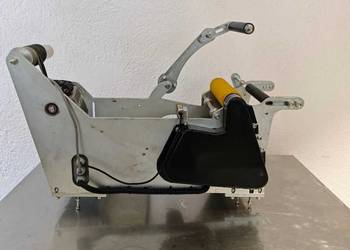 Etykieciarka półautomatyczna 230V do butelek i słoików