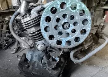 Duża sprężarka przemysłowa dwucylindrowa