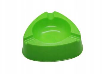 Trójkątna Popielniczka Plastikowa z Uchwytami na 3 Papierosy 11x4 cm