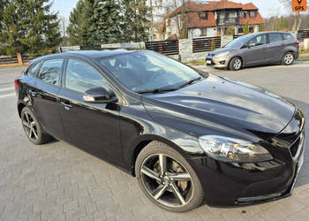 Volvo V40 1.5 benzyna lift automat navi LED 118tys II (2012-)