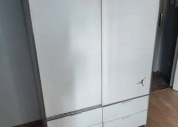 Szafa w bardzo dobrym stanie za darmo