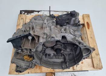 Volvo V70 III 2.4 D5 SKRZYNIA BIEGÓW 9G9R-7002-MA 31259509