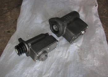 równiarka D - 557, DZ - 31, DZ - 122, DZ - 180 pompa