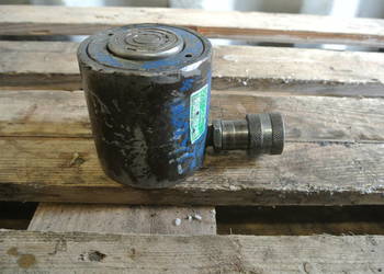 CYLINDER/ SIŁOWNIK HYDRAULICZNY SIMPLEX 20T +3
