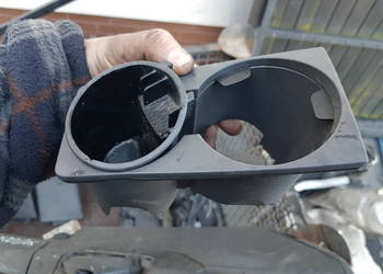 Uchwyt na Kubki, Tunel Volvo S60 2.4 D5 2002r.