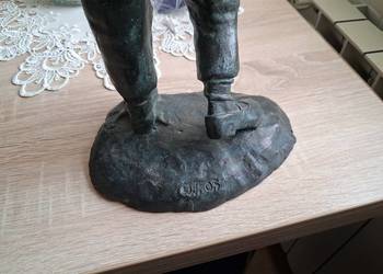 Sprzedam . Orginalne kufle z papierami. Lampka. Figurki