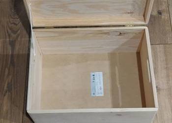 Duża drewniana skrzynka