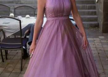 Jasnoróżowa, elegancka sukienka maxi