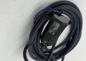 Omron E3FA-TP11-L Photoelectric Sensor