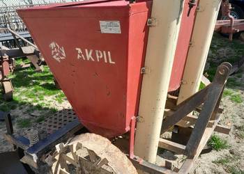 Sadzarka do ziemniaków akpil