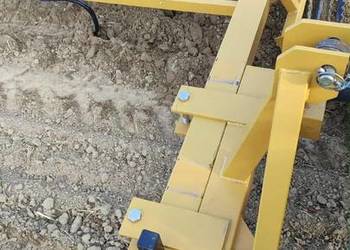 Kultywator sadowniczy, pielnik sadowniczy na przedni tuz