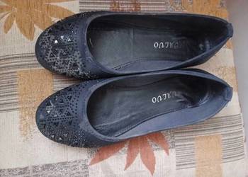 Śliczne, wygodne, granatowe baleriny damskie