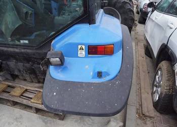 BLOTNIK PRAWY NEW HOLLAND 8870A